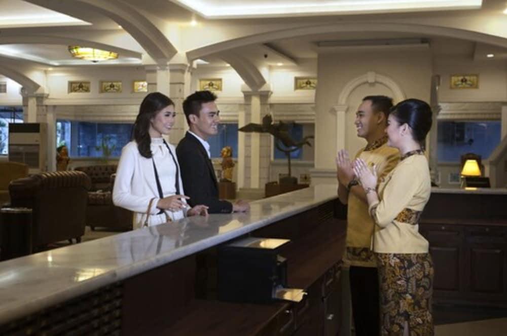 The Rich Jogja Hotel Melati Exterior photo